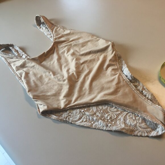 Forever 21 Swimsuit Medium Cream Lace Crochet Cheeky Coquette Boho - Picture 10 of 11